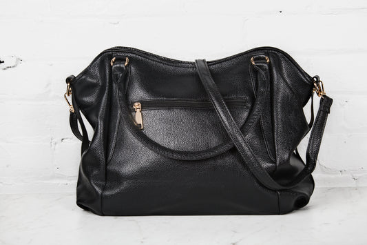 Noir Classic Shoulder Bag